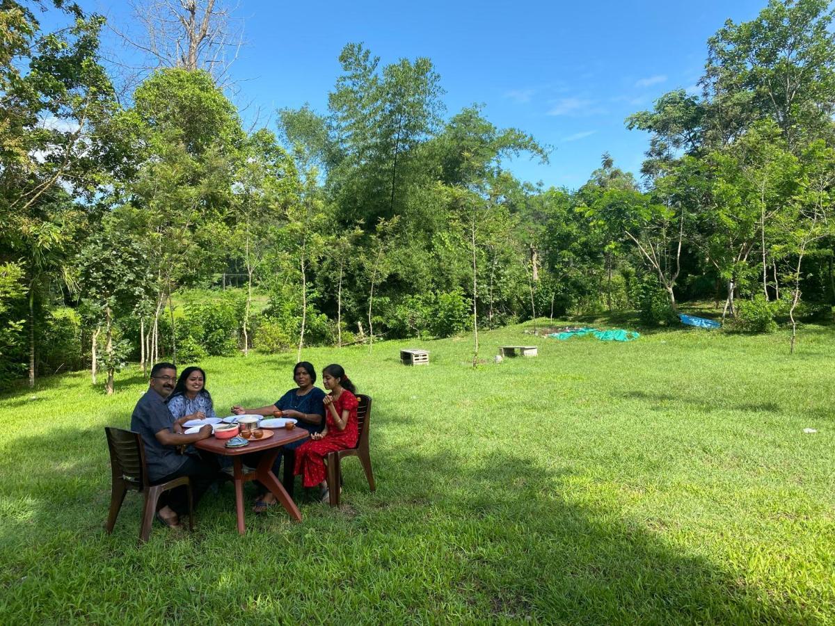 Greenhouse Homestay Siddapura  Luaran gambar