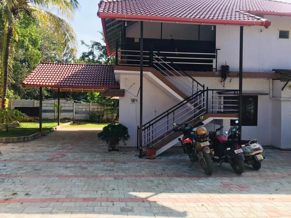 Greenhouse Homestay Siddapura  Luaran gambar