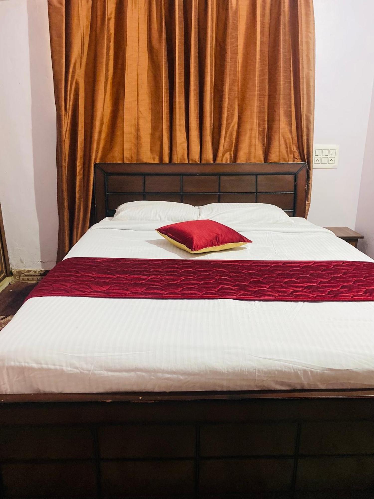 Greenhouse Homestay Siddapura  Luaran gambar