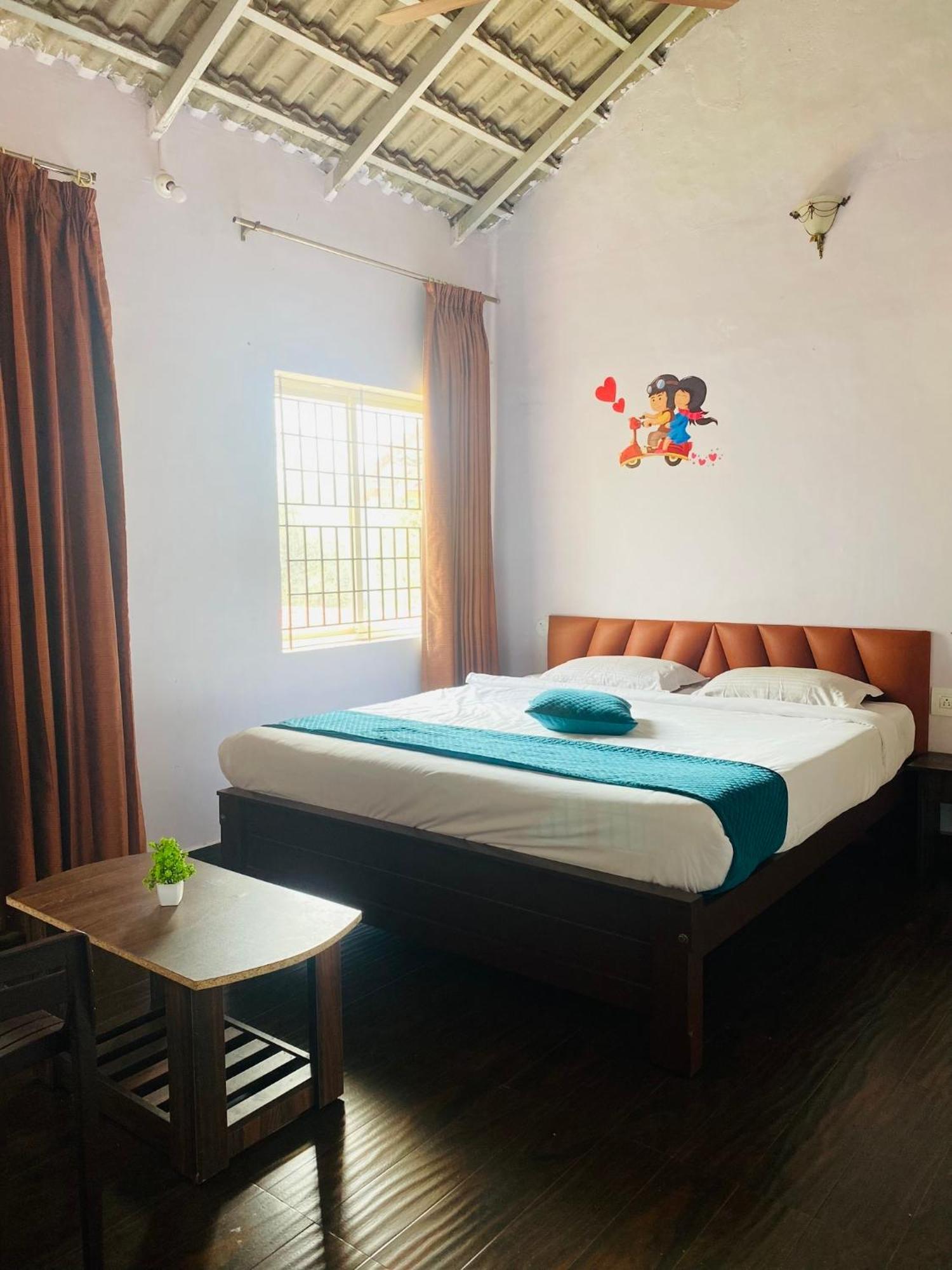 Greenhouse Homestay Siddapura  Luaran gambar
