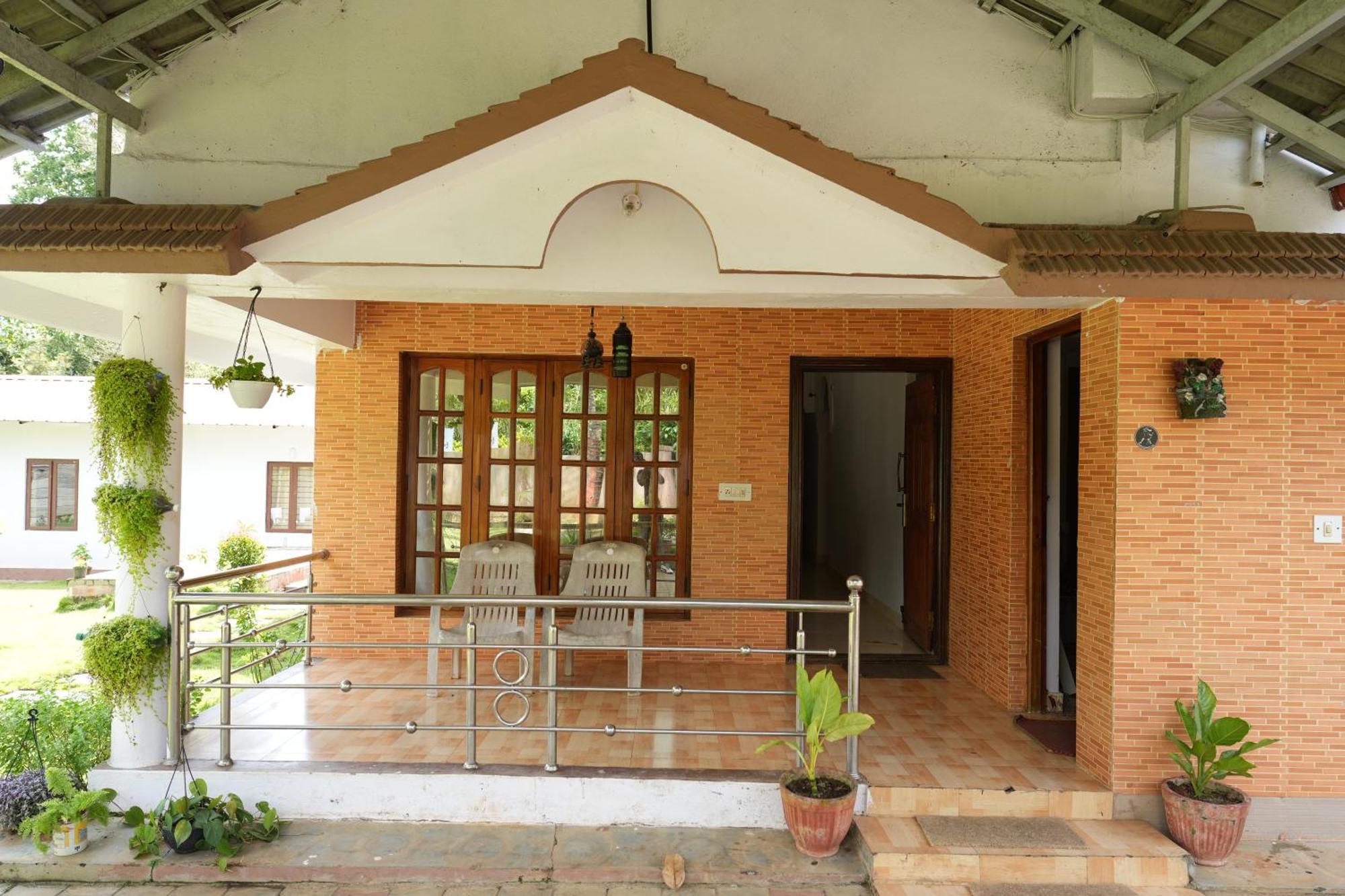Greenhouse Homestay Siddapura  Luaran gambar